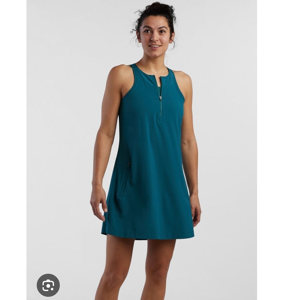 Title Nine Freedom Dress Teal Blue Sleeveless 1/4 Zip Built in Bra Sz M Athletic